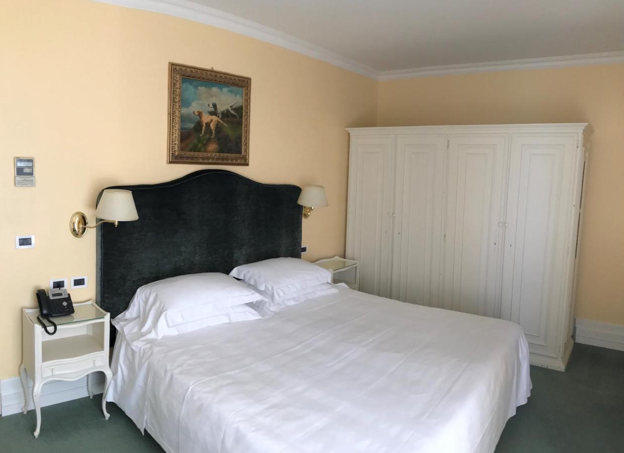 Hotel Riviera & Maximilian's Trieste Esterno foto