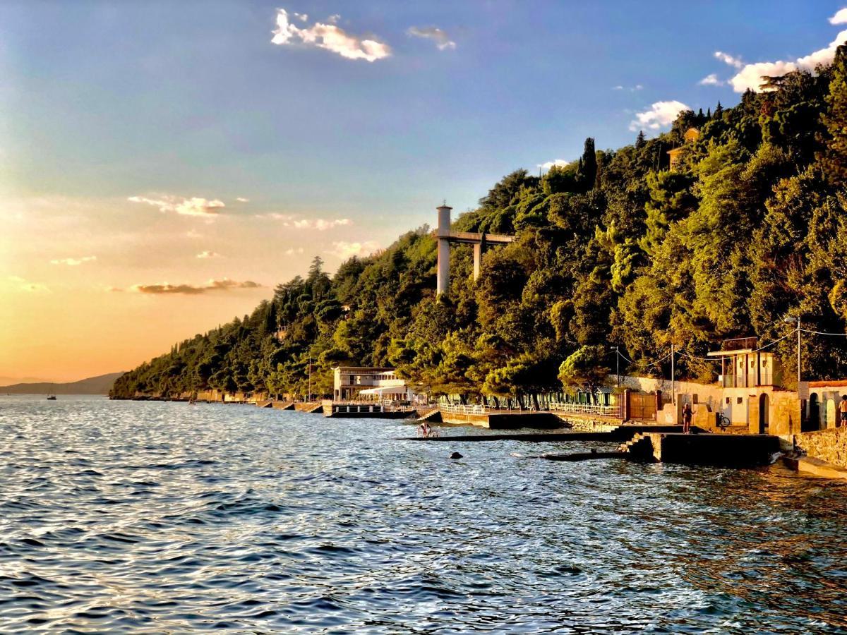 Hotel Riviera & Maximilian's Trieste Esterno foto