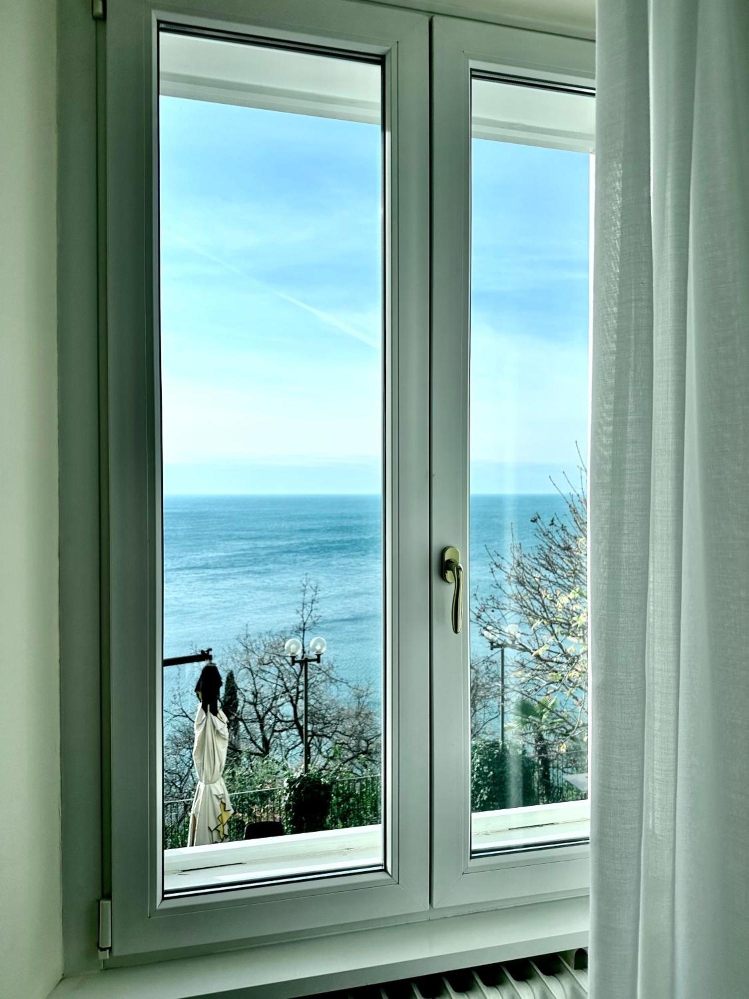 Hotel Riviera & Maximilian's Trieste Esterno foto