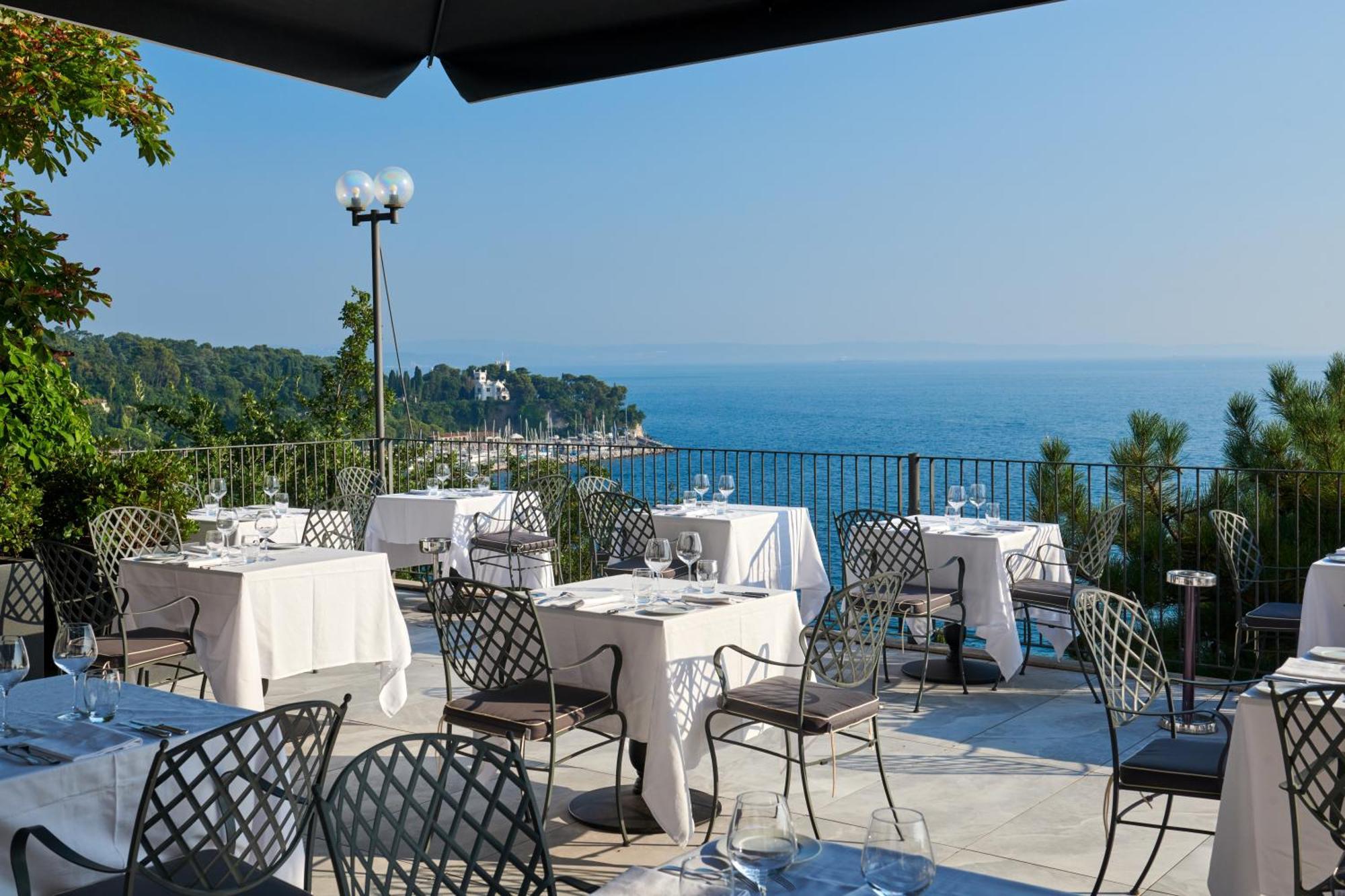 Hotel Riviera & Maximilian's Trieste Esterno foto